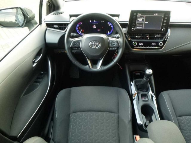 Toyota Corolla - Image 6